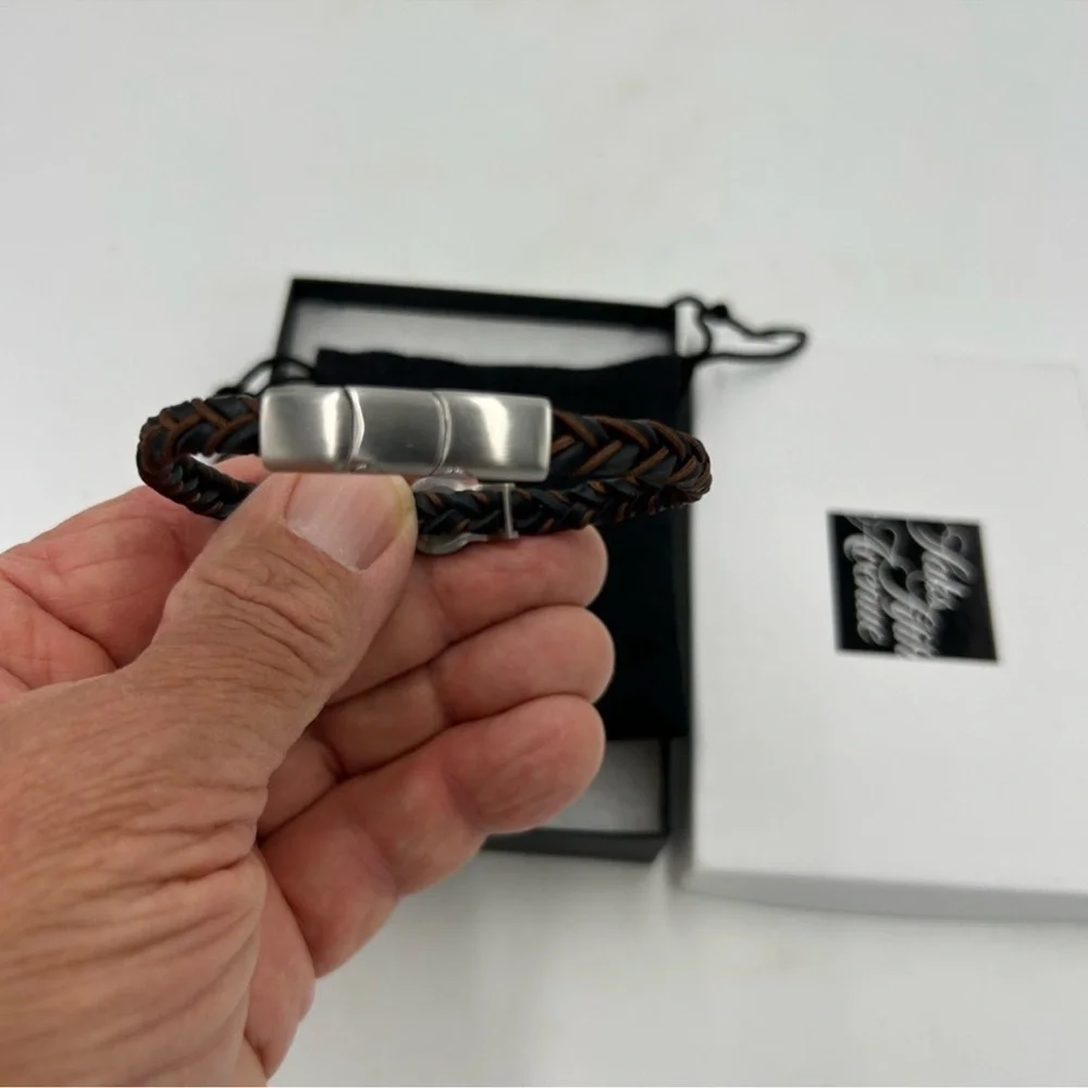 Men’s Jan Leslie braided leather bracelet.